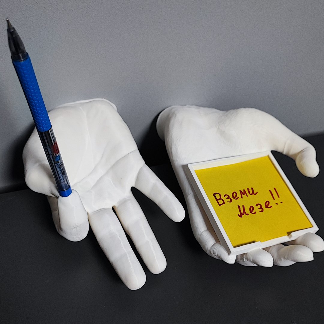 Magnetic fridge hands_AFm002_1